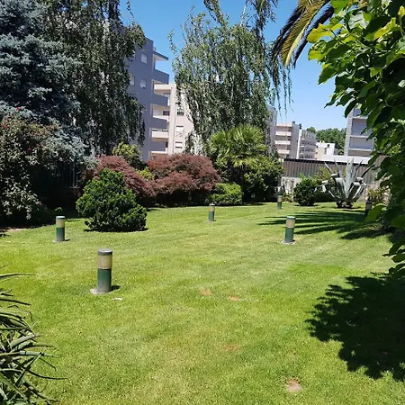 Rua Da Silveira Гимарайнш