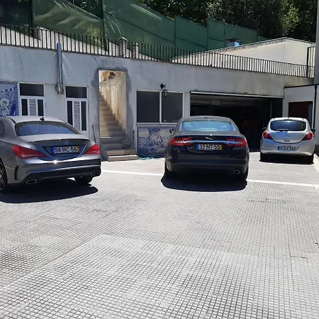Rua Da Silveira * Гимарайнш