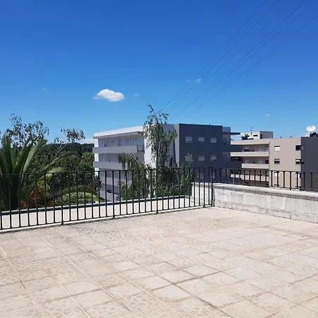 Rua Da Silveira Гимарайнш