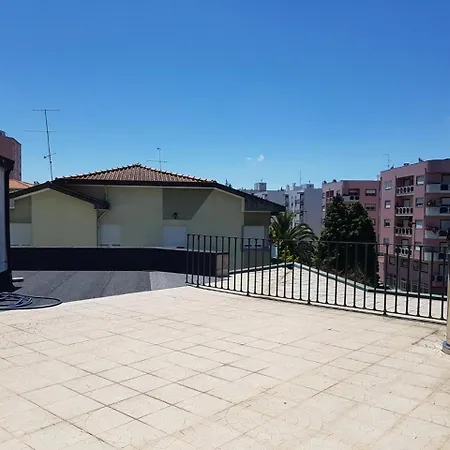 Rua Da Silveira Гимарайнш