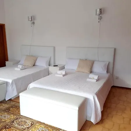Rua Da Silveira Гимарайнш